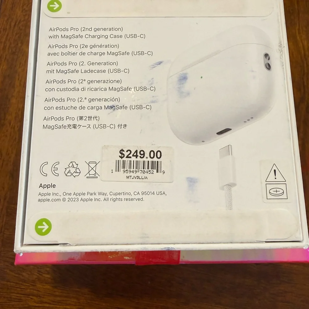 Apple AirPods Pro with MagSafe Charging Case - Picture 3 of 4